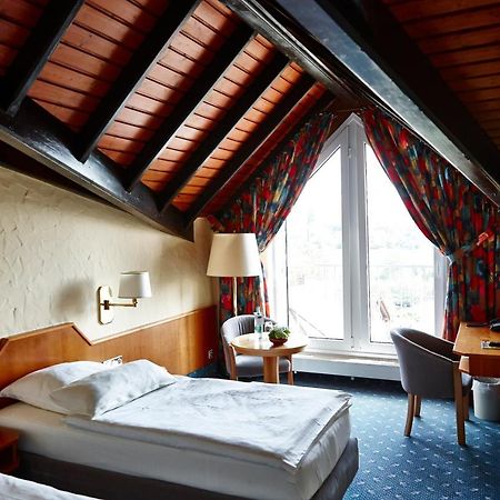 Hotel Und Restaurant Bommersheim Eschborn Eksteriør billede